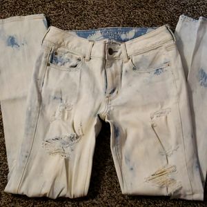American Eagle Distressed Whitewash Jeans